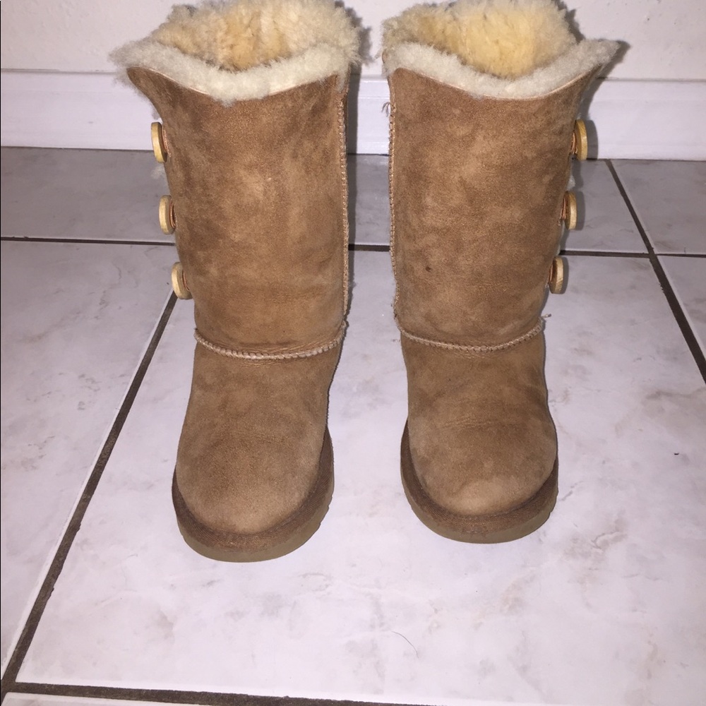 Chestnut UGG boots kids size 13
